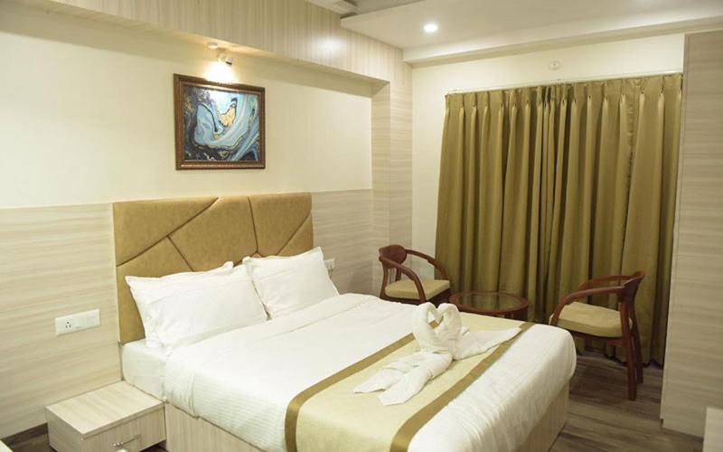 Hotel Royal City Siliguri Esterno foto