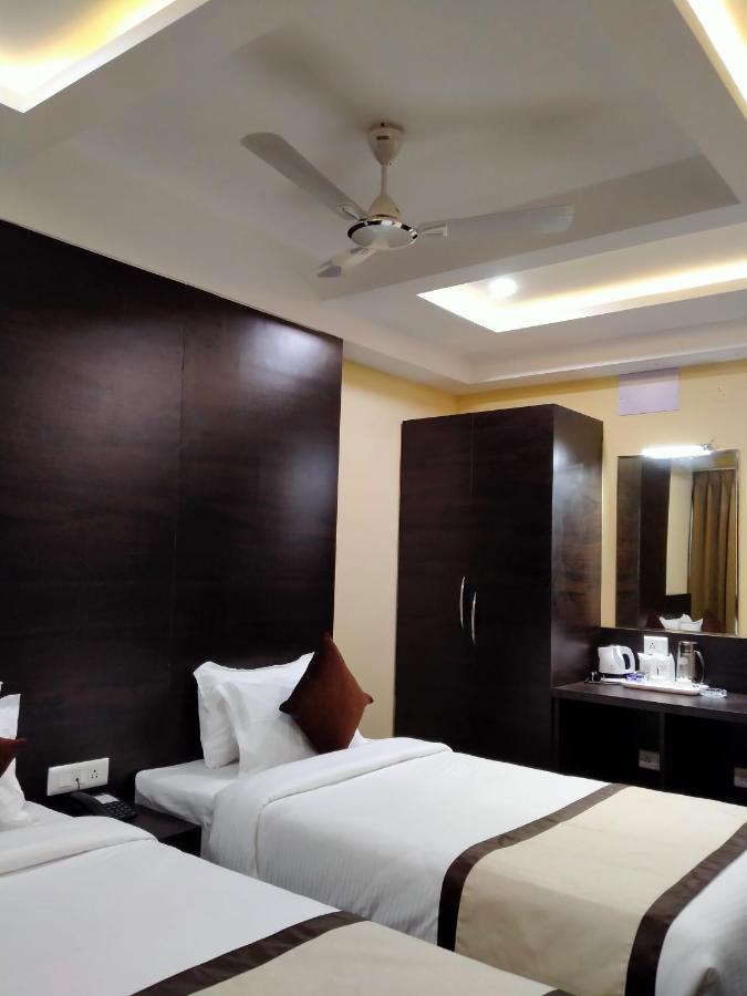 Hotel Royal City Siliguri Esterno foto