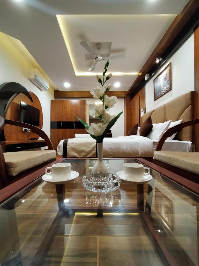 Hotel Royal City Siliguri Esterno foto