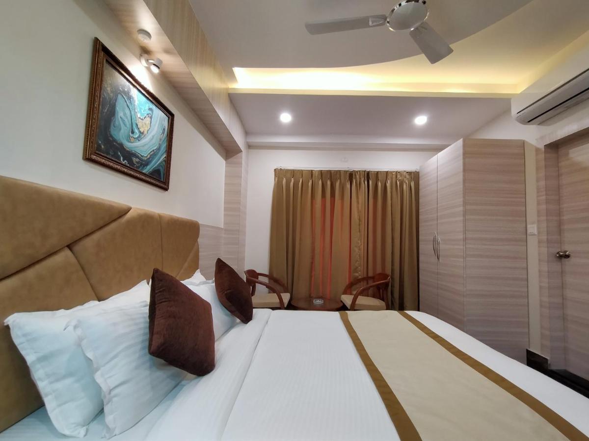 Hotel Royal City Siliguri Esterno foto