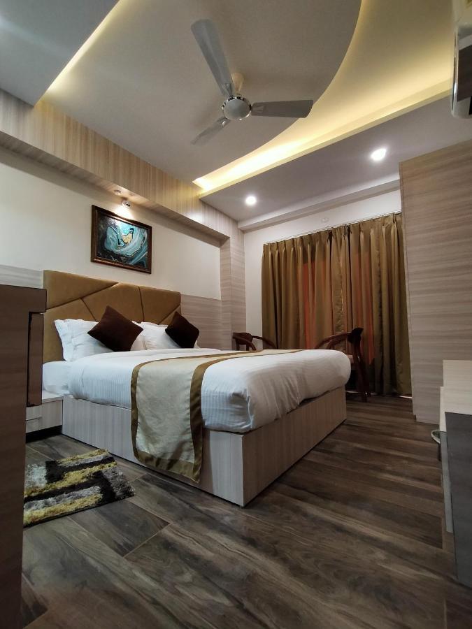 Hotel Royal City Siliguri Esterno foto